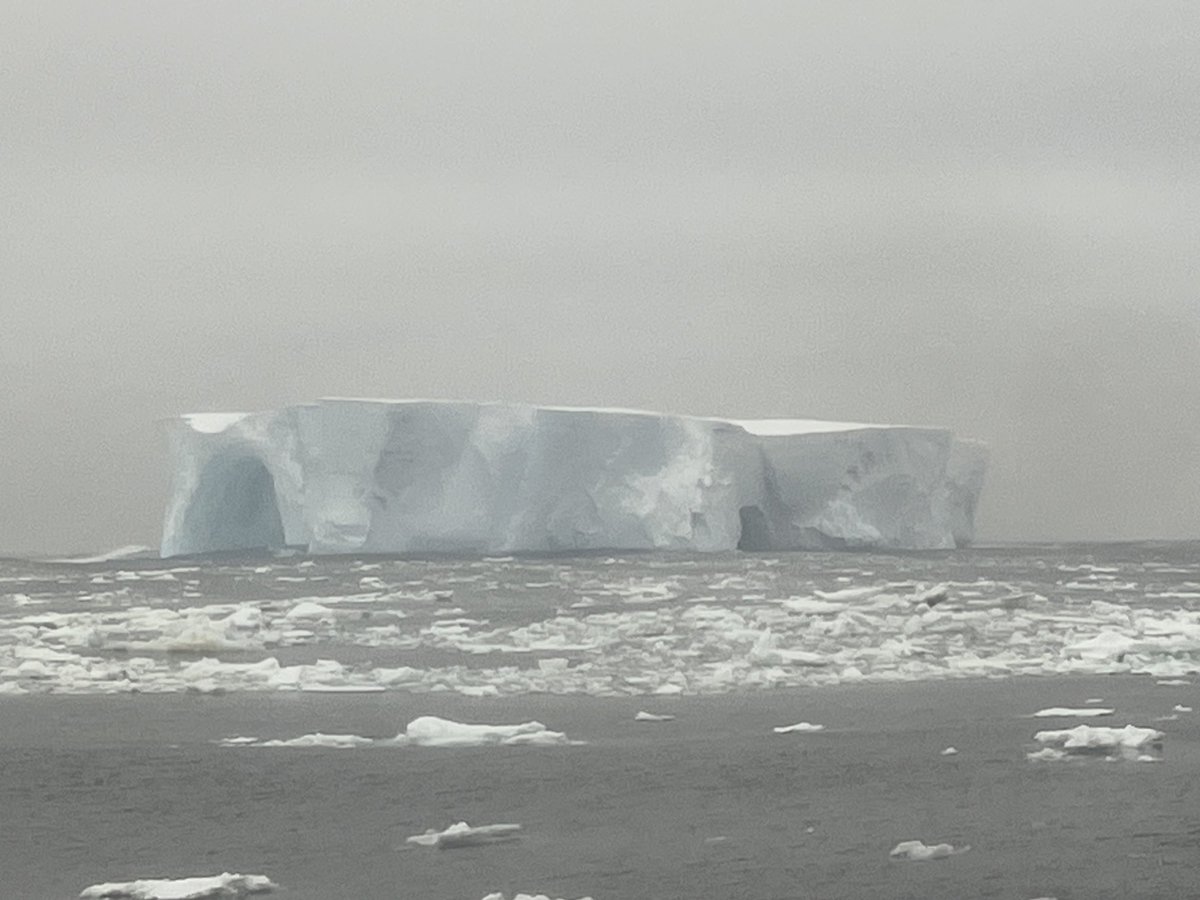 Successful test station yesterday on <a href="/geotraces/">GEOTRACES</a> GP17-ANT cruise. Steaming towards our first real station, a crossover with ⁦<a href="/geotraces_gp17/">GEOTRACES GP17-OCE</a>⁩ -OCE. View from my porthole right now: