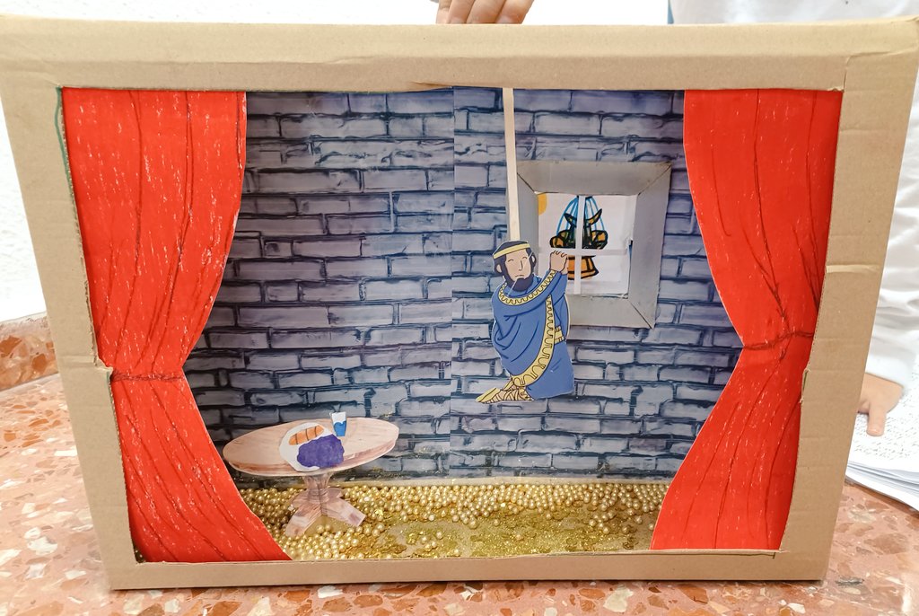 VerduraGiuseppe's tweet photo. #CreativeMindsAtWork at the @BritishValencia: Year 5 students bring King Midas to life with their original scripts, self-made theaters, and recorded brilliance. 🎬📚 #StudentShowcase #InnovativeLearning https://t.co/GKhF5KYJV2