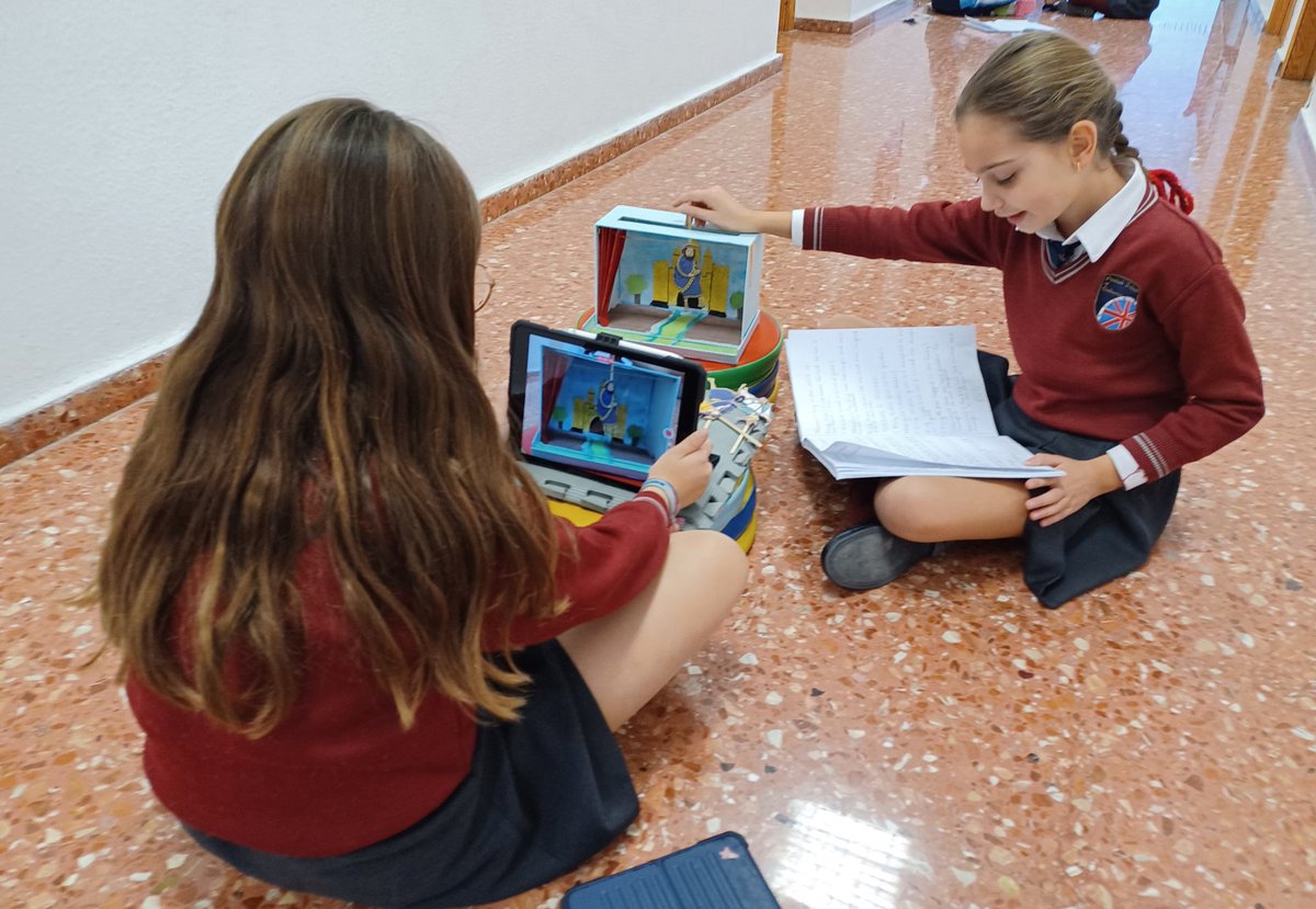 VerduraGiuseppe's tweet photo. #CreativeMindsAtWork at the @BritishValencia: Year 5 students bring King Midas to life with their original scripts, self-made theaters, and recorded brilliance. 🎬📚 #StudentShowcase #InnovativeLearning https://t.co/GKhF5KYJV2