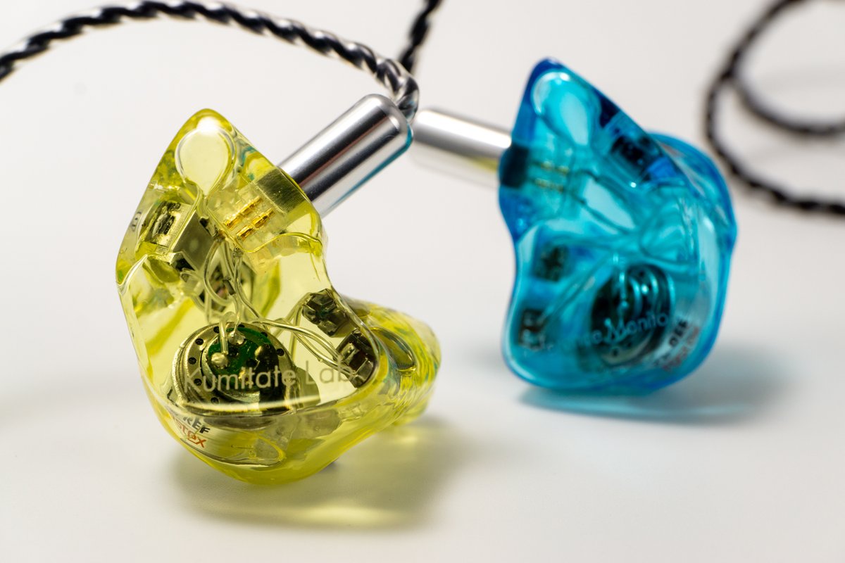 KumitateLab's tweet photo. KL-REF Rev2.0 + ライトブルー / レモンイエロー
涼やかなカラーリングに、KL-REFの金属パーツがキラリと光ります✨
ダイナミックドライバによる歪みの小さい低域再生と、BAによる繊細な中高域表現が、KL-REFの持ち味です👍
#くみたてLab #KL_REF #カスタムIEM https://t.co/c9UgTr0w5T