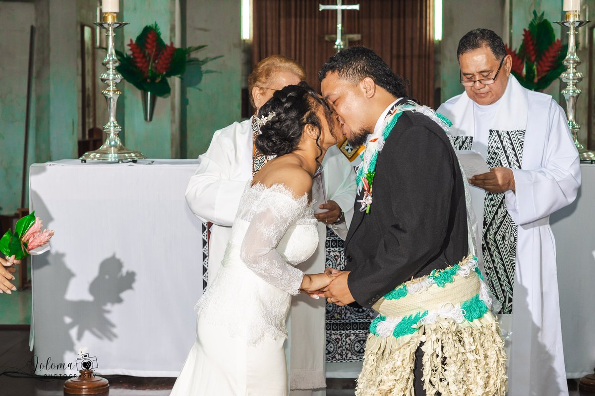 Cano_15's tweet photo. Been a roller coaster of emotions these past few weeks. Through God's grace, our big day went well💖
Officially Mr. and Mrs Tuiseke💍❤️ https://t.co/LMr4elJvl4