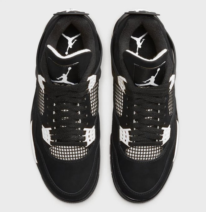 thesolesupplier's tweet photo. Air Jordan 4 Retro "White Thunder" coming August 2024 👀 https://t.co/cTe0t05SOd
