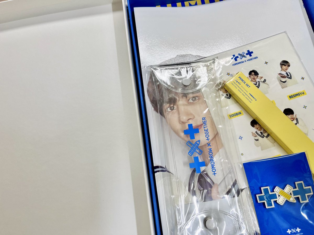 iLan8SiXYGNAUuE's tweet image. 투바투 1기 팬클럽 키트 풀셋 양도

All 1.0
풀구성 (멤버쉽카드제외)
하자 확인 이후 개봉❌
지금은 구매 불가한 제품이에요
반택 가능

#투바투양도 투바투 응원봉 포카 투모로우바이투게더 TOMORROW X TOGETHER 투바투 TXT 연준 YEONJUN 수빈 SOOBIN 범규 BEOMGYU 태현 TAEHYUN 휴닝카이 HUENINGKAI