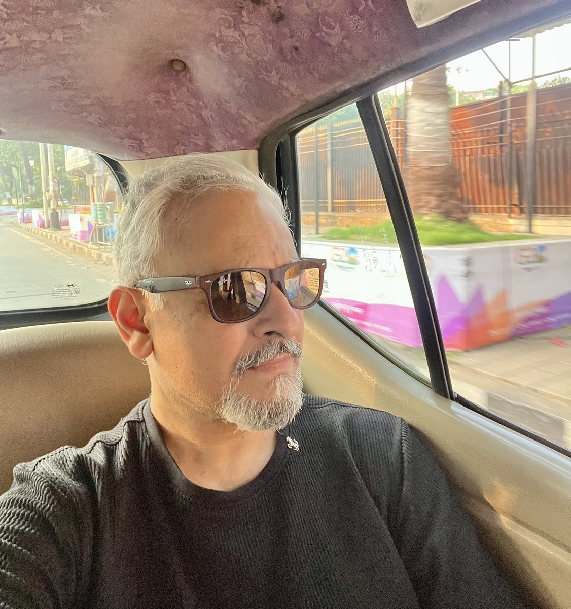 Kulpreetyadav's tweet image. आजा मेरी गाड़ी में बैठ जा! 
#MumbaiCity #Colaba #weekend