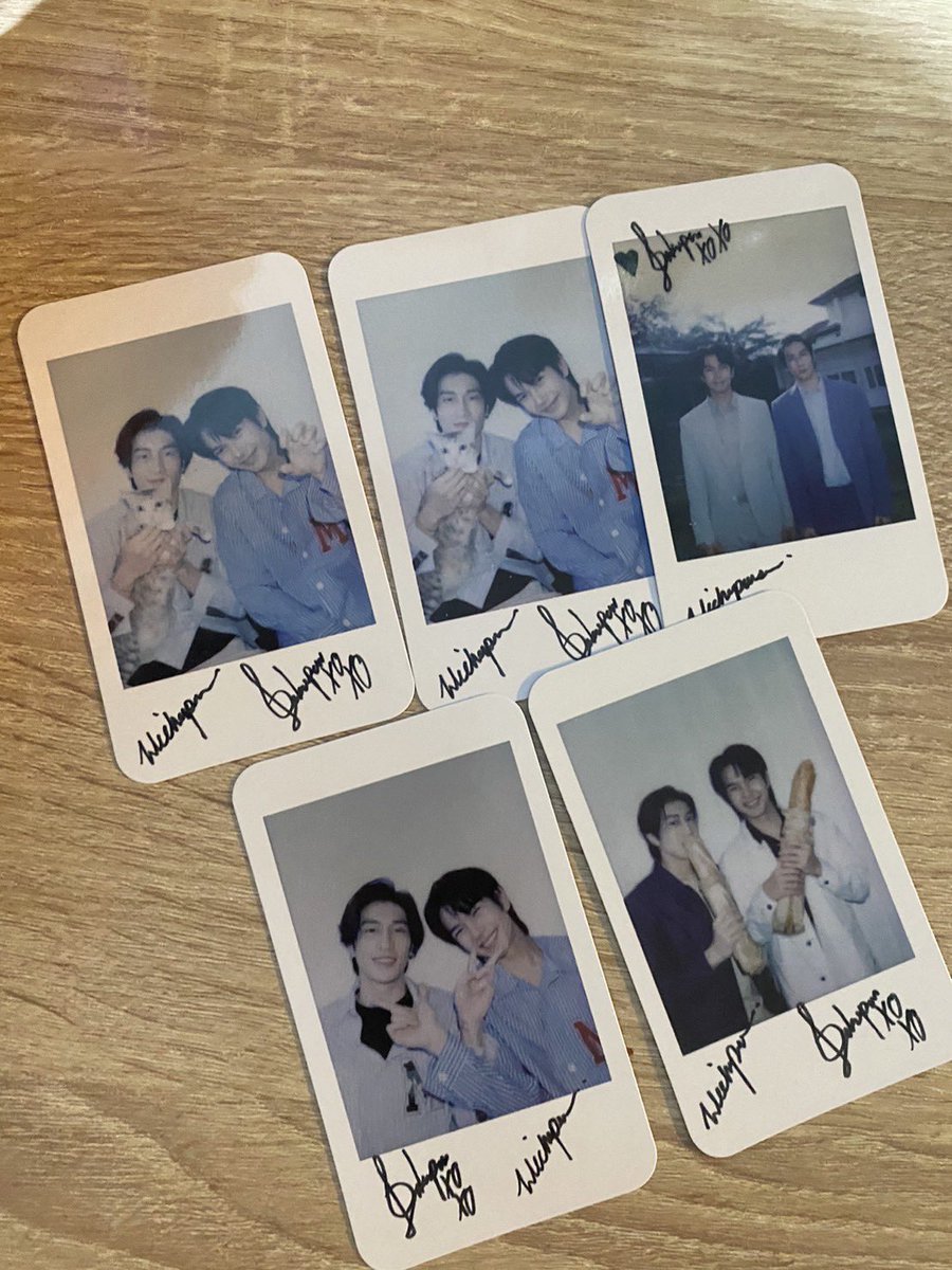 Ntt_mhs's tweet photo. เซตโพลารอย

🌟#ไบเบิ้ลบิว ของนิตยสาร DE

💙150฿ รวมส่งลทบ

💌 สนใจ DMได้เลยค้าบบ

#ตลาดนัดไบเบิ้ลบิว #ไบเบิ้ลบิว
#ตลาดนัดคินน์พอร์ช #ตลาดนัดboc
#ตลาดนัดเหนือเมฆ #ตลาดนัดไบเบิ้ลบิว #ฟองอากาศของไบเบิ้ลบิว #BibleBuild #Buildjakapan #Beyourluve #ตลาดนัดบัวศรี #BibleWichapas https://t.co/LrIGJVaZWl