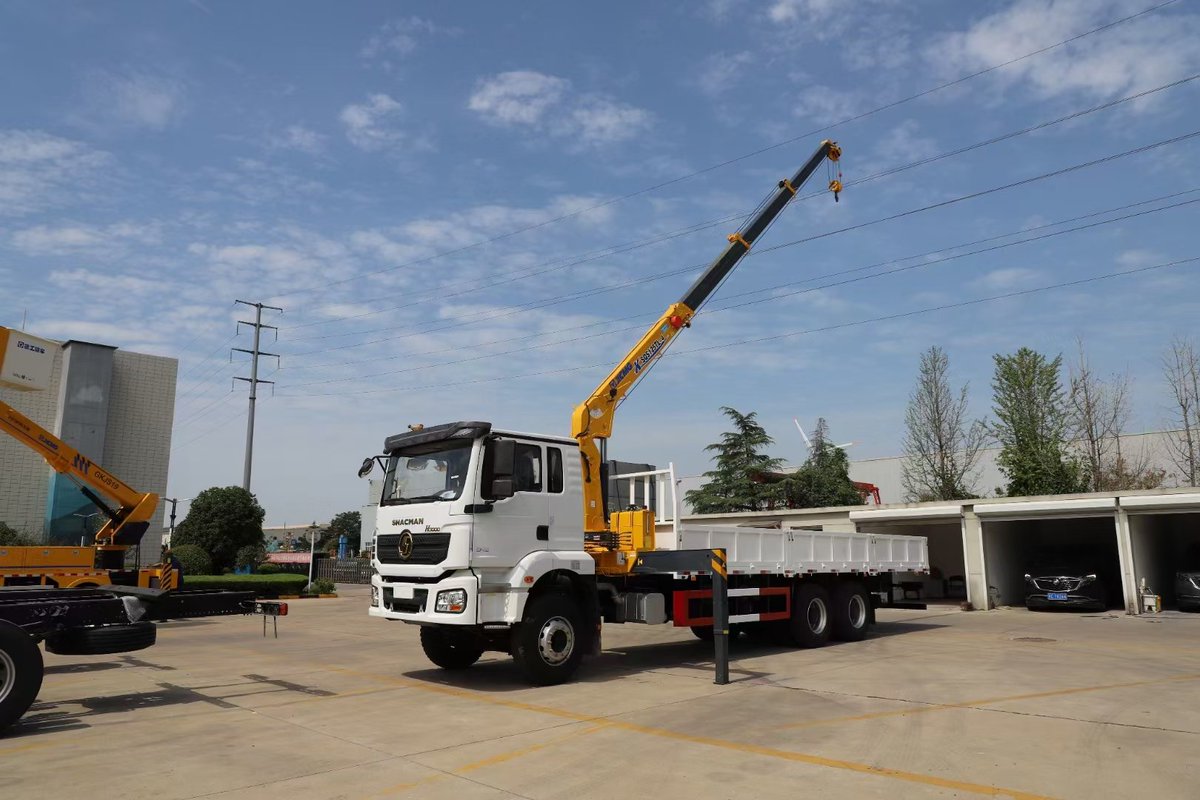 Beth_6_66's tweet photo. XCMG truck mounted crane,with Shacman or Sinotruk chasis,welcome inquiry! https://t.co/sktJQU4yKL