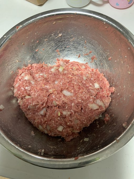 ハンバーグのタネも出来ました🥩 