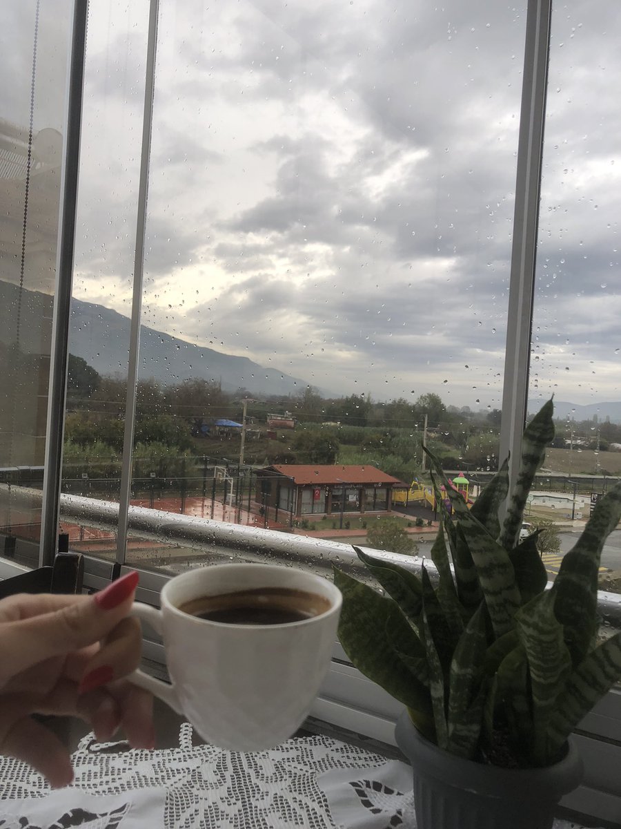 bbeyzxa's tweet photo. Kendi kendime verdiğim tatilimin 5.günü https://t.co/WaqxPwT16g