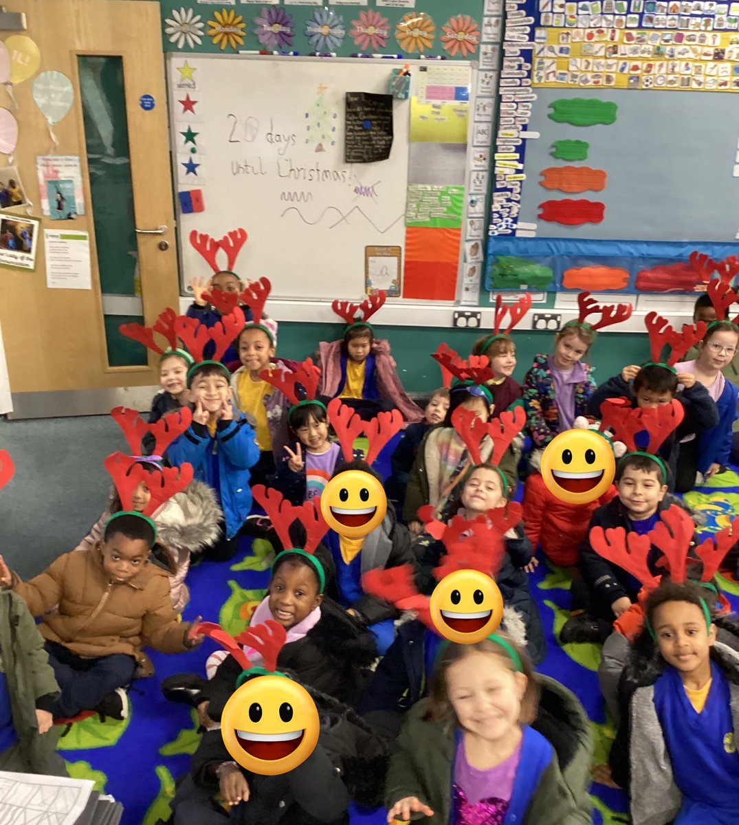 StMaryB17's tweet image. #Y1 look fab in their antlers! #Reindeerrun #Birminghamhospice