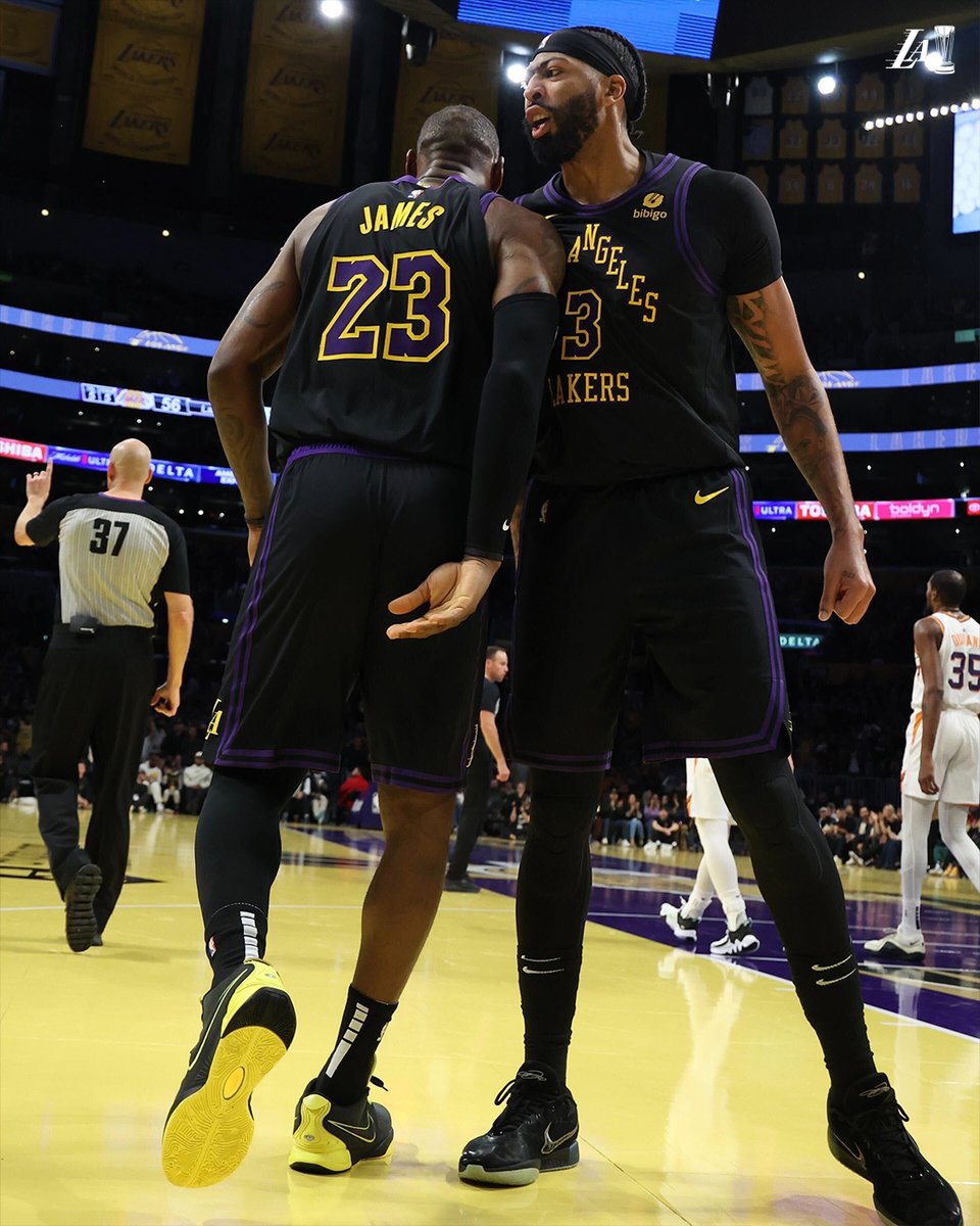 Lakers's tweet photo. 23 x 3 😎 https://t.co/VyRFKZOLm9