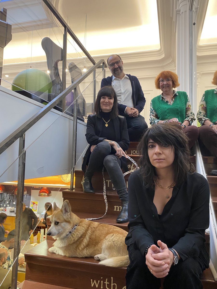 Avis aux investisseurs au bec sucré et aux managers méritants. A Nice, le #SugarMummiesClub leur propose une part du gâteau... en toute franchise. Aux manettes de cette pépinière de talents de coffee-shops: <a href="/ValerieAmmirati/">Valérie Ammirati</a> <a href="/emiliescookies/">Emilie and the Cool Kids</a> <a href="/JulienSiouffi/">Julien Siouffi</a>
nicematin.com/a/889855