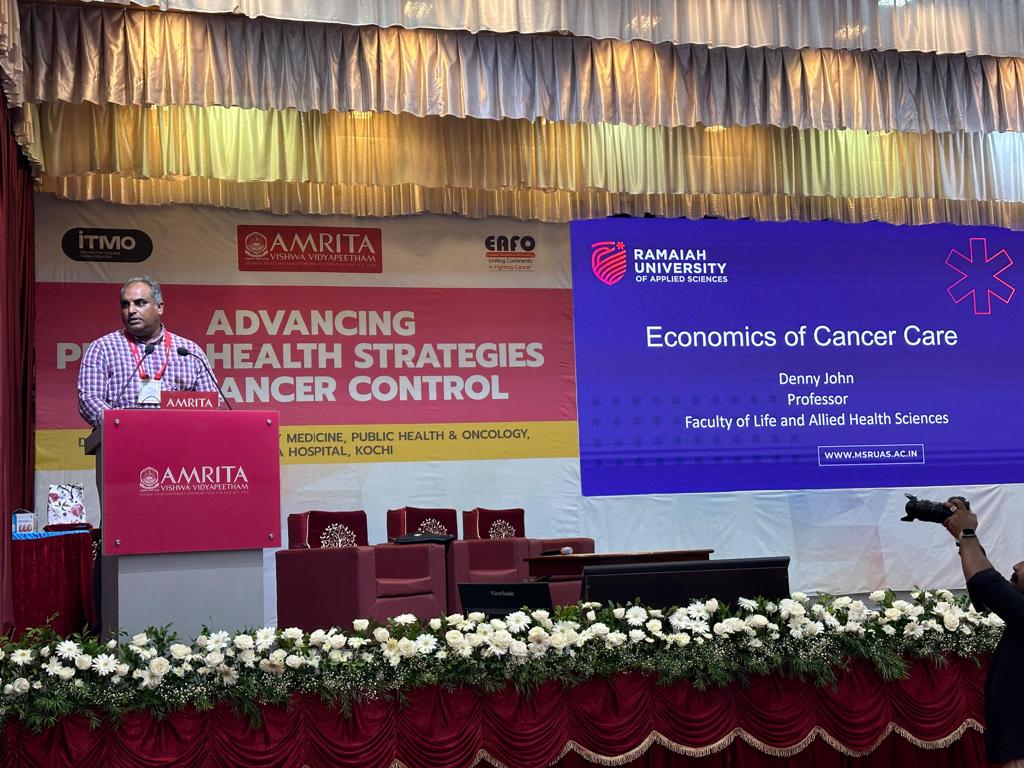 djohn1976's tweet photo. 'Economics of cancer care' at Amrita Public Health Conference, Kochi, Research done on burden and state-variations of DALYs for cancers and its associated costs, trends of economic burden, and ARIMA model forecasting for economic burden for breast cancer, for India @ncdirindia https://t.co/baESOxtbaq