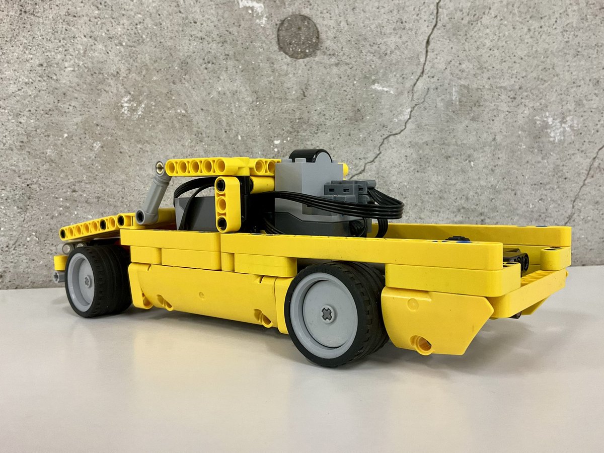taiyomoc's tweet photo. pickup truck

100%純正レゴモータ
全車重(バッテリー込み)509g
軽量化するためにディテール多少省略しています

#レゴ #レゴラジコン #レゴテクニック 
#lego #legoRC #legotechnic https://t.co/vRHzXrvh07