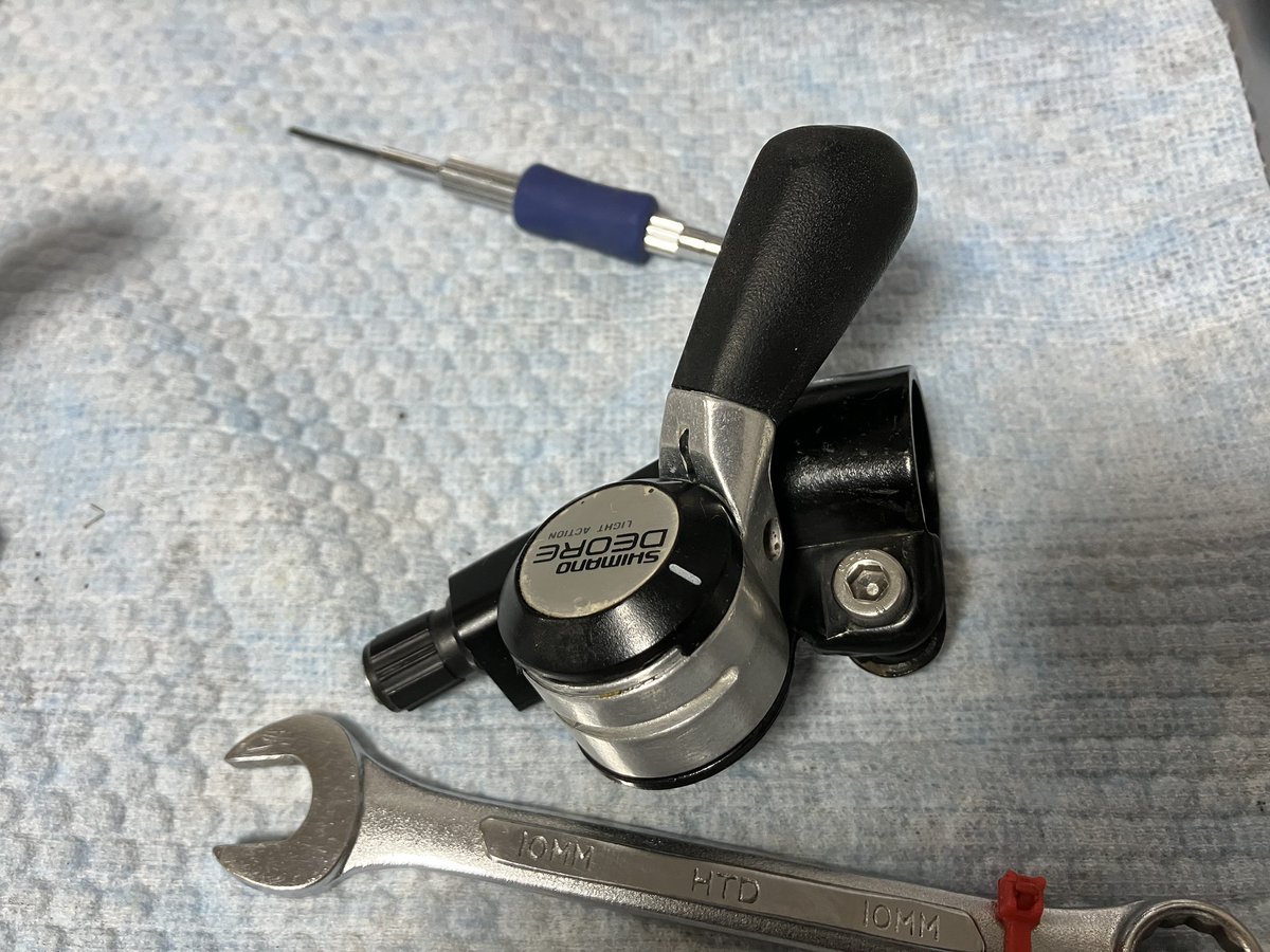 KSIyMVTo1pA9FgH's tweet image. 今日のシマノSL-MT60(L)
#oldmtb #retrobike