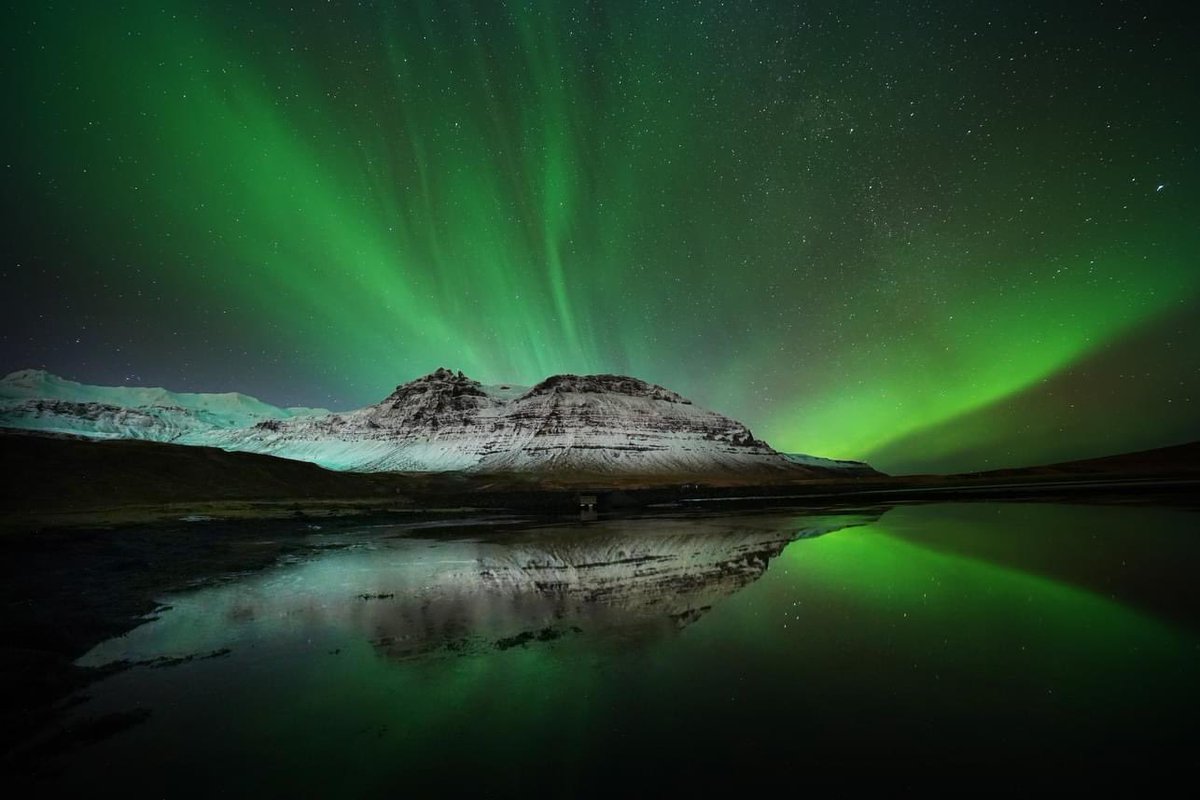 What a display last night at kirkjuwith @chunder10 not sure where that came from lol #iceland @TamithaSkov #weather #northernlights #aurora @PA