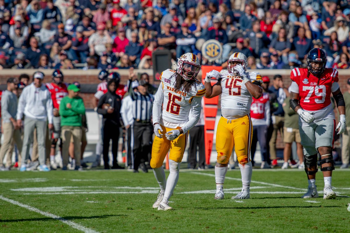 AnthonyAJWatts's tweet image. I have officially entered the Transfer Portal as a Graduate Transfer ! 
⁃1 year of eligibility left