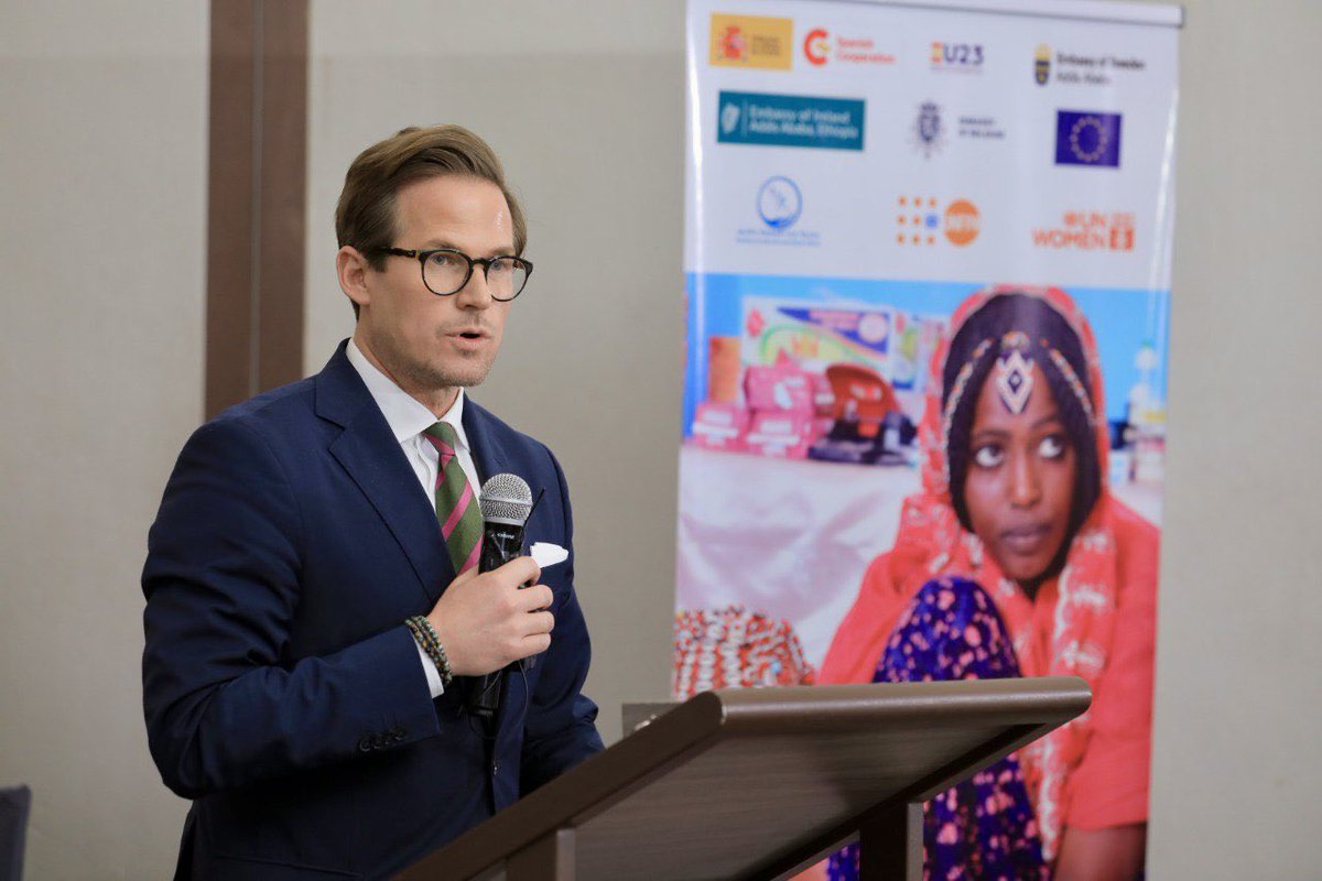 UNFPA Ethiopia (@unfpaethiopia) on Twitter photo Closing remarks by Ambassador Hans Henric Lundquist, <a href="/SweAmbETandAU/">Hans Henric Lundquist</a> <a href="/SweinEthiopia/">Sweden in Ethiopia & AU</a> at the panel discussion on gender-based violence in #Ethiopia.
โItโs an honor to co-host such a productive conversation on gender-based violence against women & girlsโ he said. Closing remarks by Ambassador Hans Henric Lundquist, <a href="/SweAmbETandAU/">Hans Henric Lundquist</a> <a href="/SweinEthiopia/">Sweden in Ethiopia & AU</a> at the panel discussion on gender-based violence in #Ethiopia.
โItโs an honor to co-host such a productive conversation on gender-based violence against women & girlsโ he said.