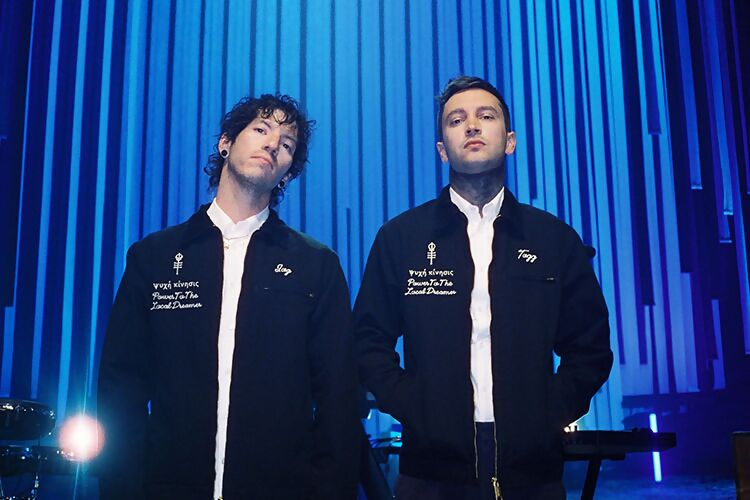 BanditoHub's tweet photo. ℹ️Shy Away - MTV Unplugged has recently surpassed 1 MILLION streams on Spotify. This means every single Twenty One Pilots song has now surpassed this milestone! https://t.co/X19ULFIQPU
