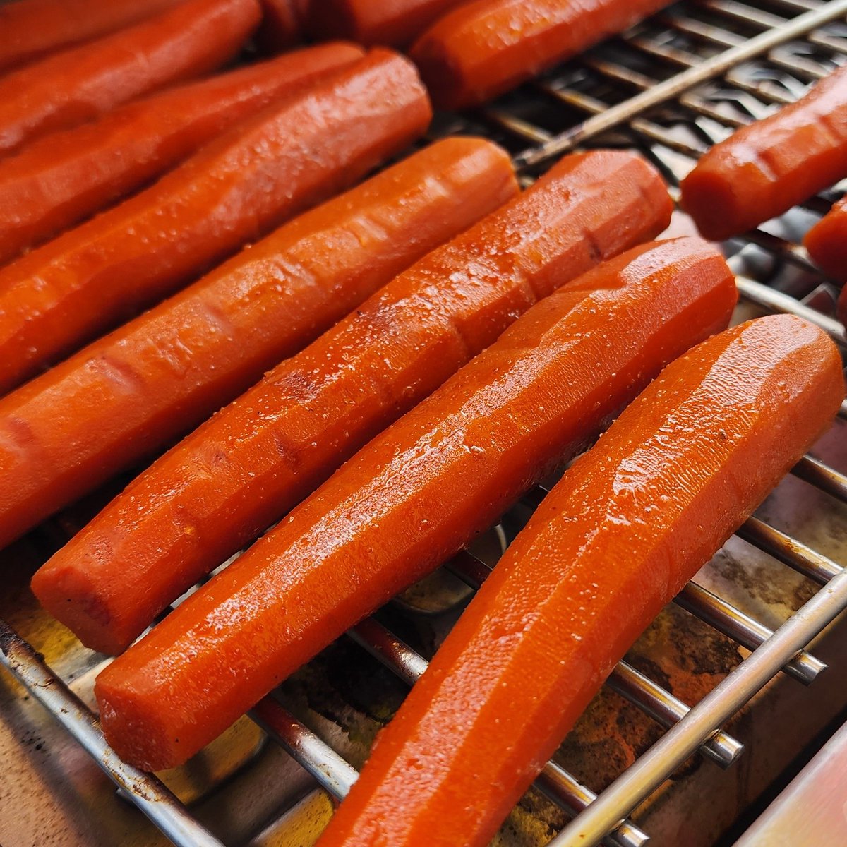 Yes those ARE Carrots!  Please remember they are made to order and take time.
 11-4 
Acme Superstore
State Rd 434
Longwood 
 #everyone #deezmuttzcater #hotdogcart #longwoodfl  #hotdog  #floridahotdogcart #smallbusiness #acmesuperstore  #seminolecountyfl #orlandofoodie