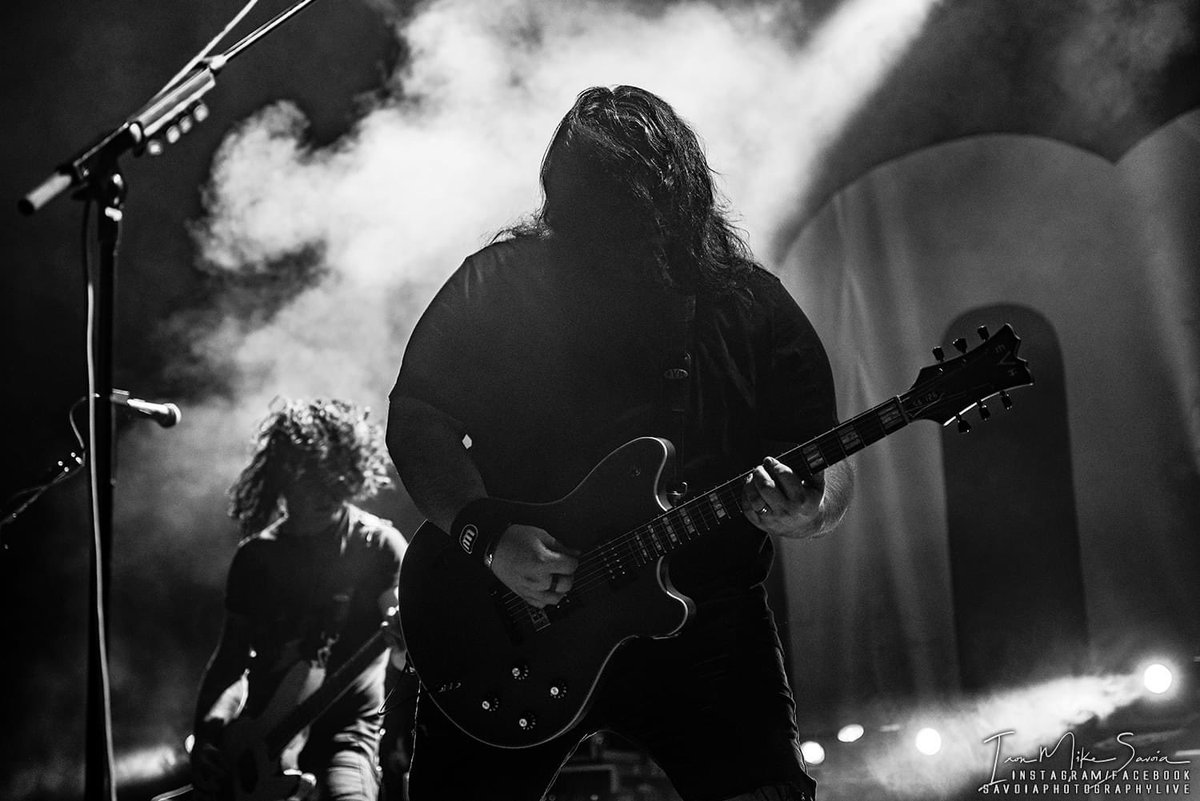evhguitarz's tweet photo. @WolfVanHalen killer show in Seattle on 12/3. 🤘😎🤘🔥🎸
📸 by @ironmikesavoia
#mammothwvh
#wvh #wolfvanhalen #mammoth #evhgear #sa126 #SHOWBOX https://t.co/cDMq0JFkFF