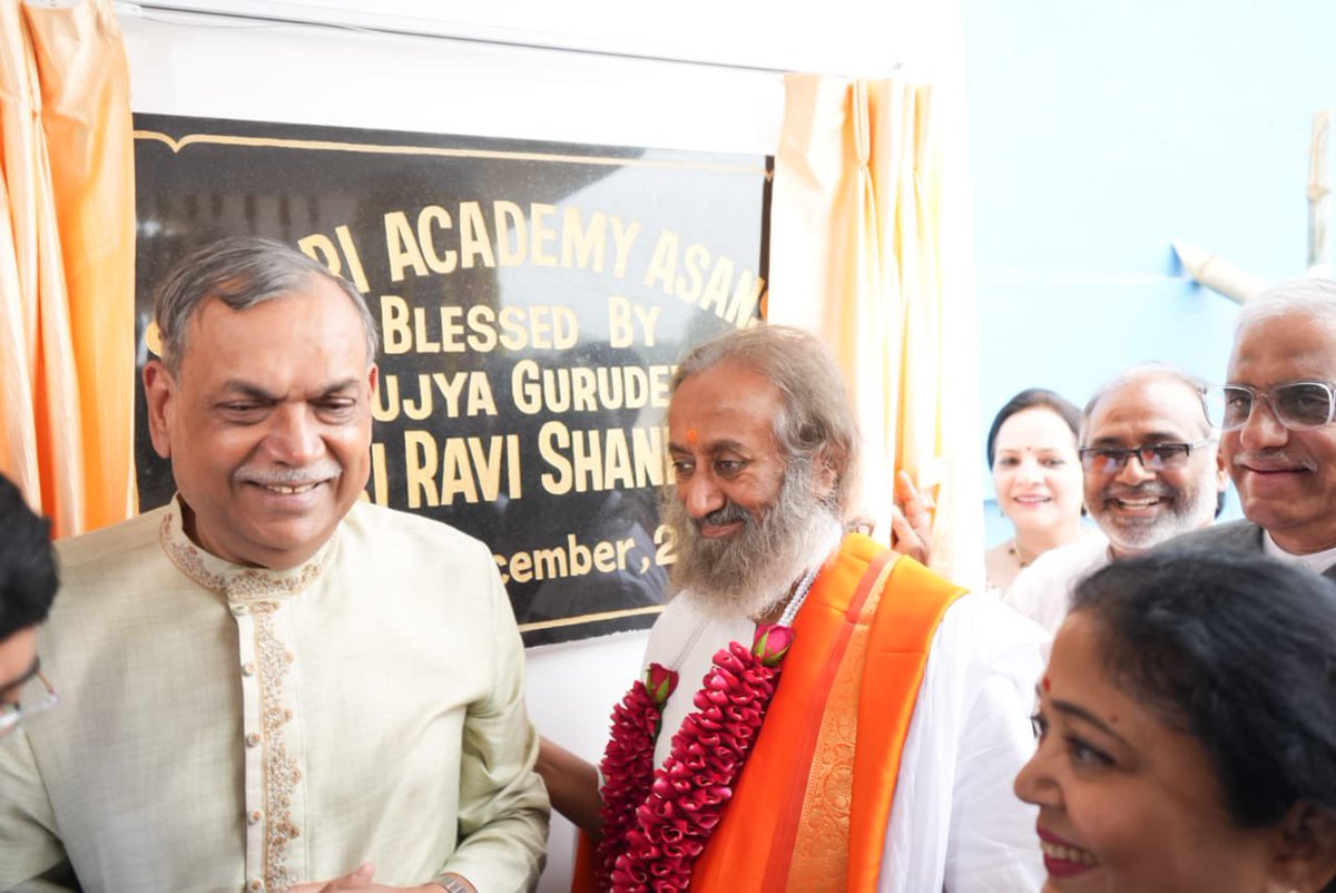 RohitGatte's tweet photo. RT @SriSri: Inaugurated a new Sri Sri Academy in Asansol, West Bengal. https://t.co/c8ANH48Js1