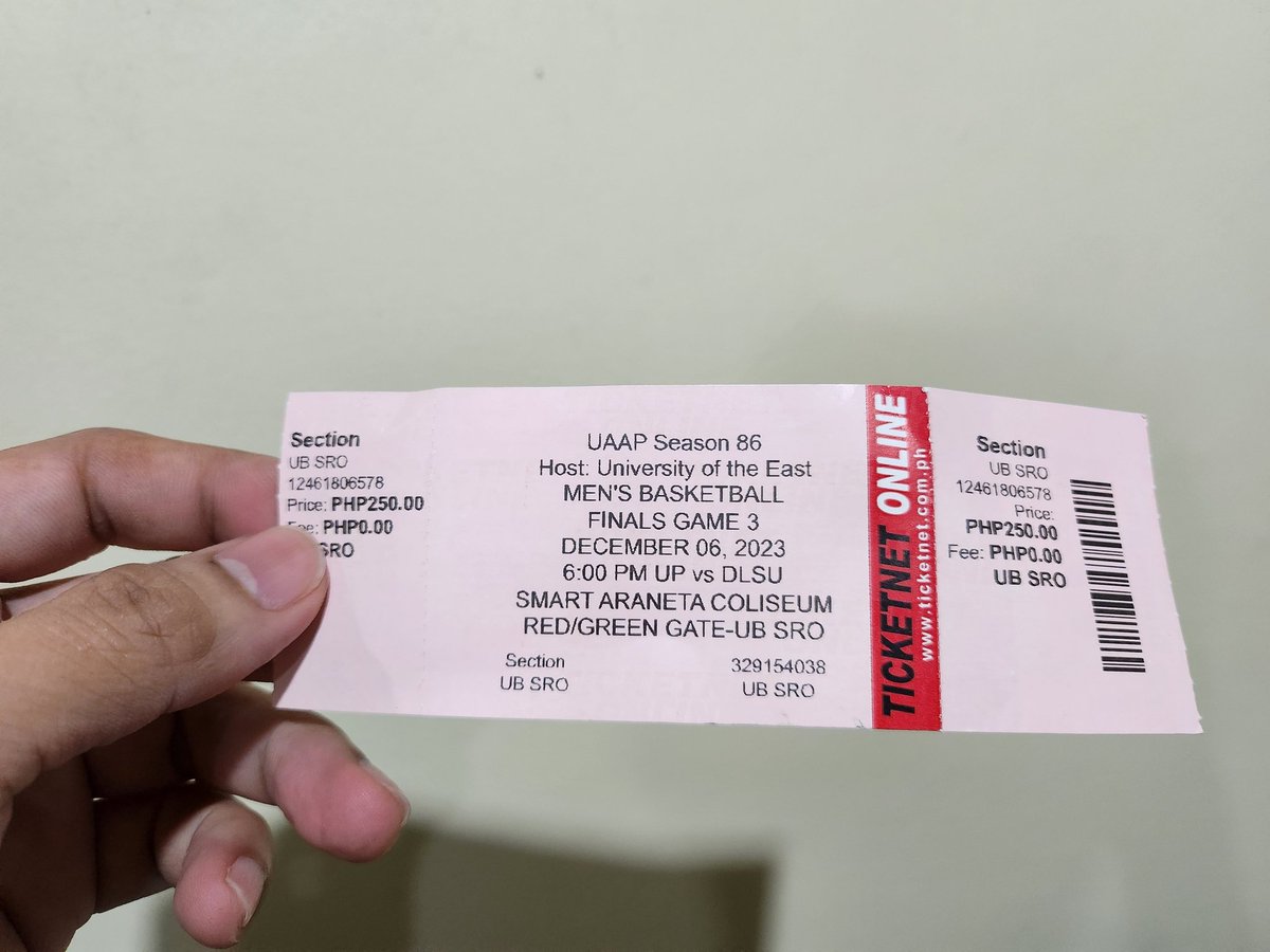 jbacaoco_'s tweet photo. Ako pa din ang winner today kasi UB SRO ang ticket but pina upo ako ni kuya  usher sa LB SRO kasi mag isa lang ako #UPFight https://t.co/0KrRqn10K6