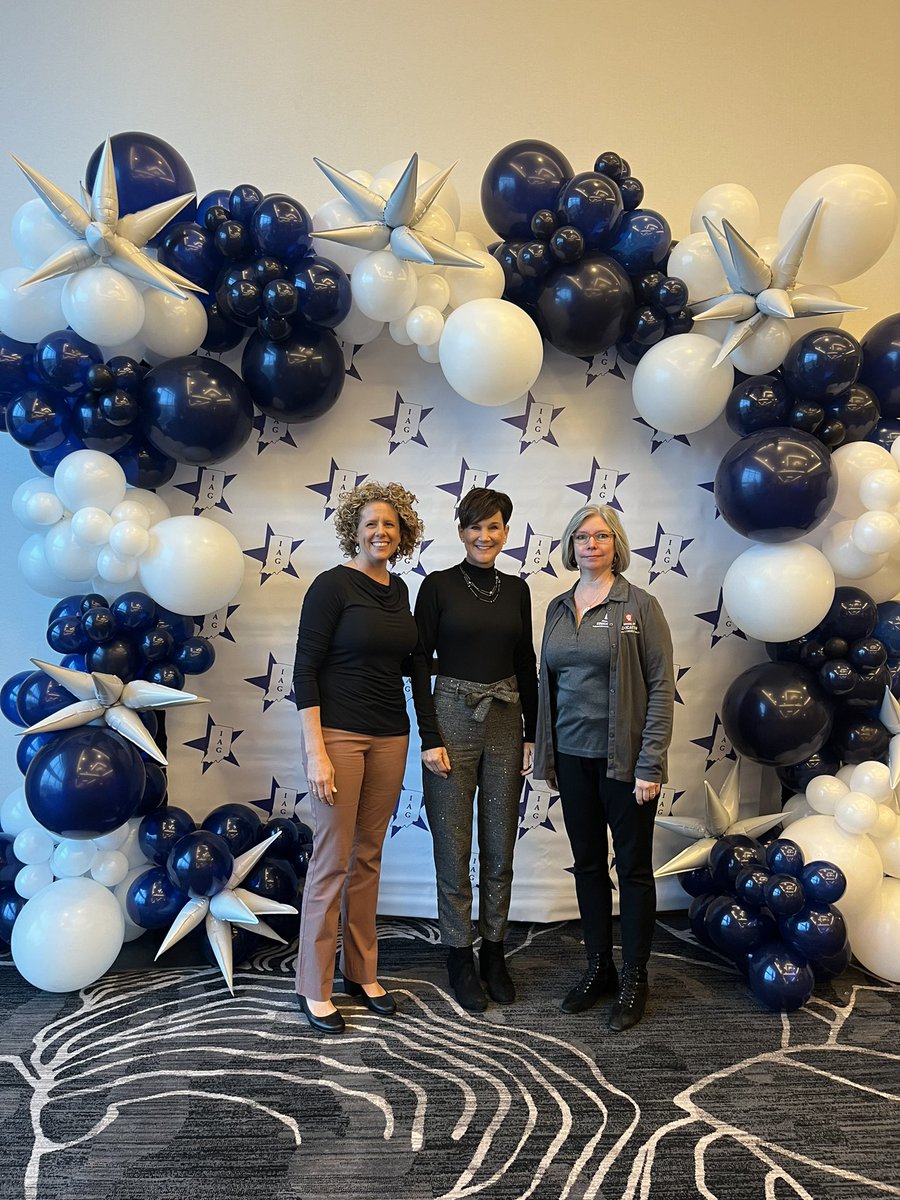 Donna Albrecht tweet media