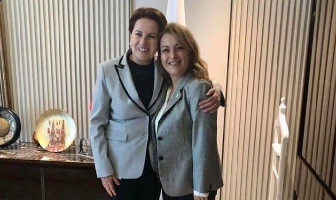 🔴İYİ Parti'de istifa üstüne istifa! 📌İstanbul Milletvekili Ayşe Sibel Yanıkömeroğlu sosyal medyadan duyurdu... dirilispostasi.com/iyi-partide-is…