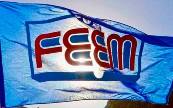 PinarEducacion's tweet photo. Muchas felicidades a la Federación de Estudiantes de la Enseñanza Media (FEEM).
Organización estudiantil que agrupa a los centros de enseñanza media en Cuba.#FEEMXCuba #CubaMined #PinardelRío @RoigNoda @btan0987 @CurbeloNiurka https://t.co/wDckLeUhim
