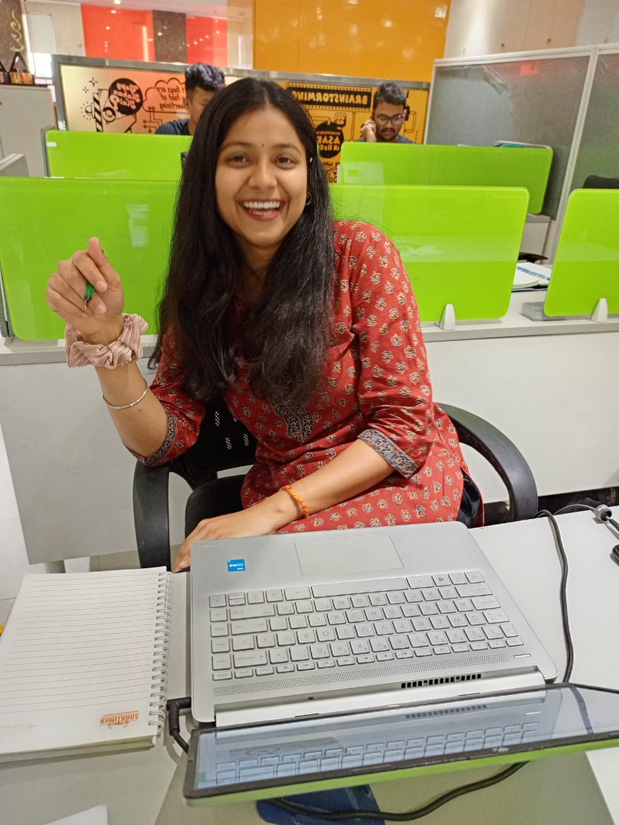 PayalSh36831624's tweet photo. You guyssss are not allowed to take my pictures during the time of briefing!!!!!
Camera always distract me. ππ
#fulltime
#Advertising
#agency
#memories
#adorableme
#contentbrief https://t.co/TsZHiOH3N4