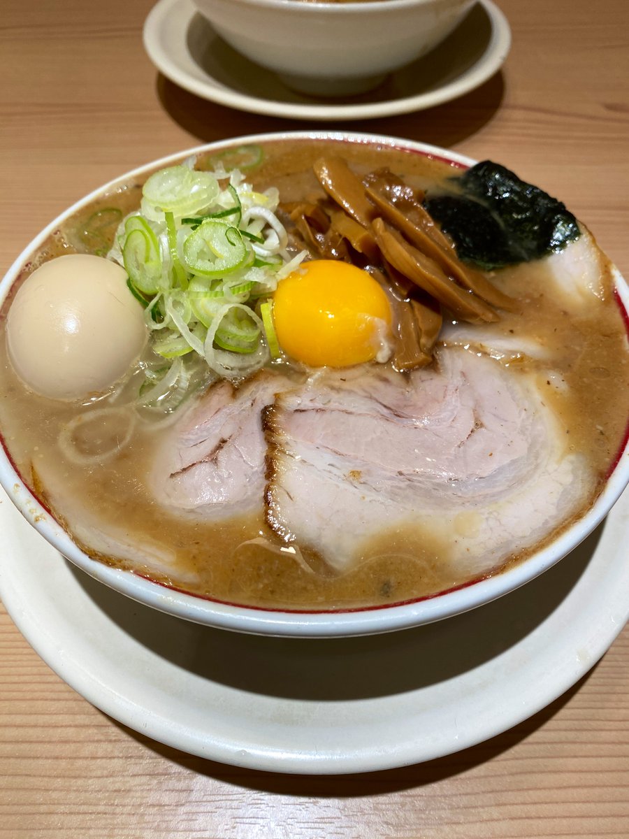 心折れそう

だから食べたいものを食べる
#東京ラーメンストリート