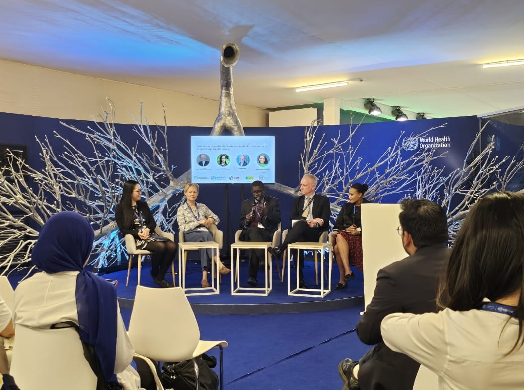 Thanks to all for a great #COP28 session on how #roadsafety interventions help achieve #climate goals 🎯

See different decarbonisation policies' effect on traffic crash risk in the 2023 transport Outlook 👉🏾 itf-oecd.org/itf-transport-…