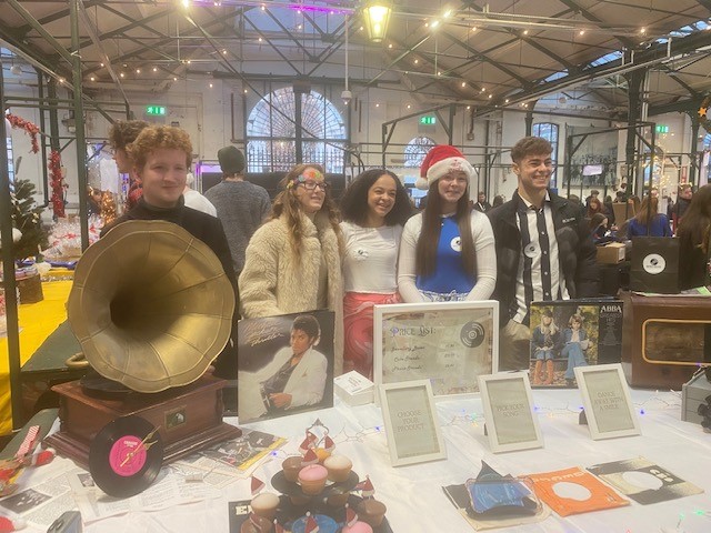 Fantastic Big Market event this morning organised by <a href="/YE_NI/">Nita Yeast</a> . I was very lucky to see the budding businesses and entrepreneurs up close as a judge, thank you Jan Donaldson for that. <a href="/gilbertashnews/">Gilbert-Ash</a>  are very proud to be supporting the business backers programme.