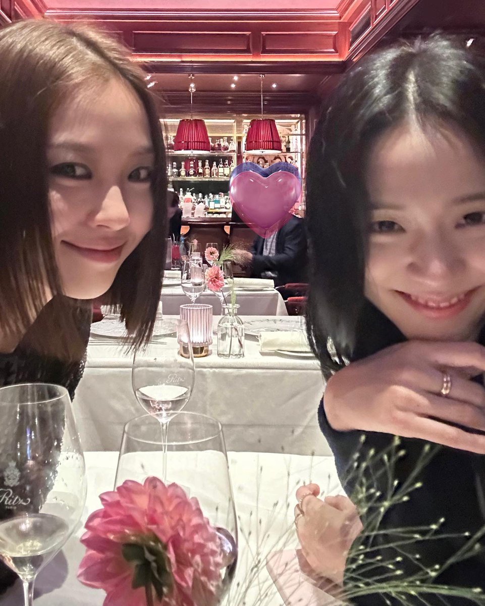 Can we talk about how #GOMINSI Said the night out with #JISOO is such a dreamy night. Girl? Wdym? Why so romanticccc???