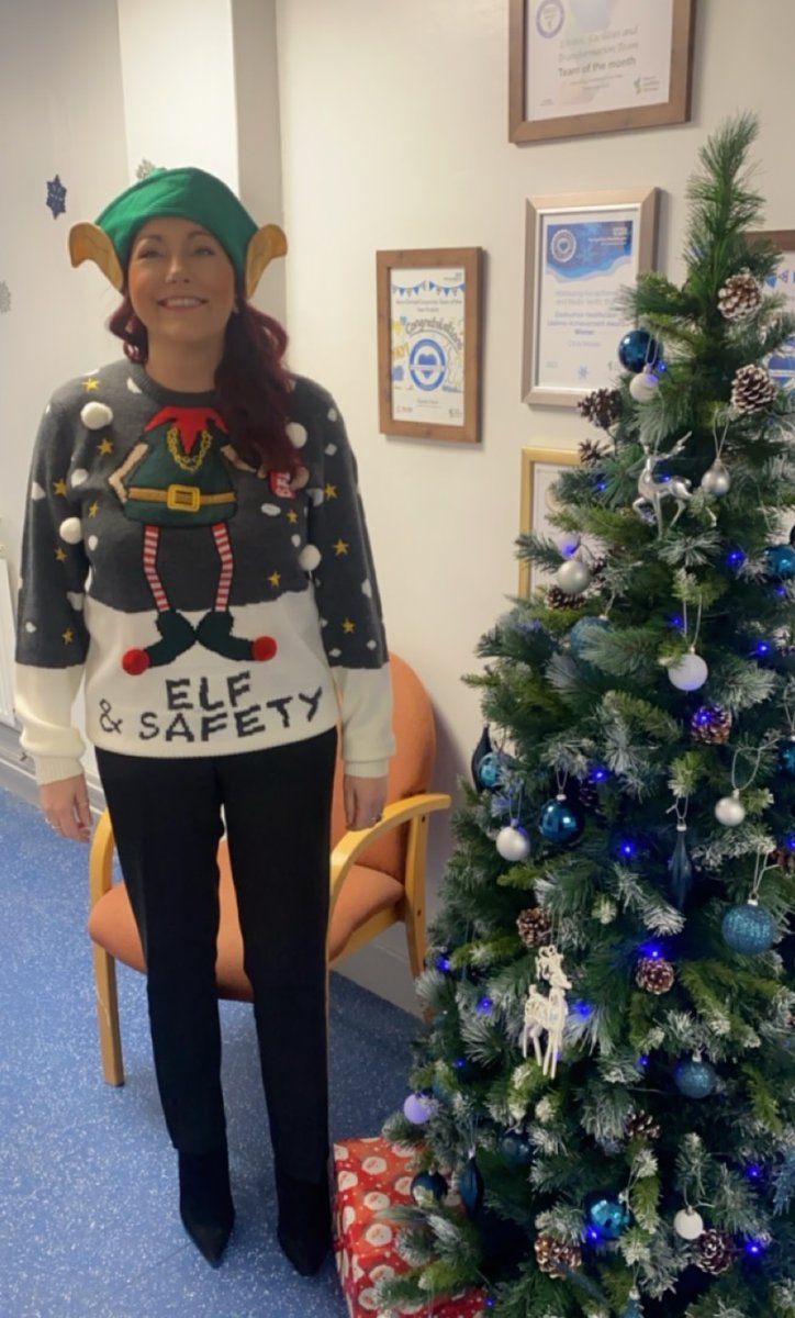 Our Head of Elf, Safety, Fire and Security Services, Carrina (did you see what she did there?) has raised an amazing £96 for the @alzheimerssoc today! 🥳 This will help fund a dementia advisor, making a huge difference to the life of someone living with Alzheimer's or Dementia💙