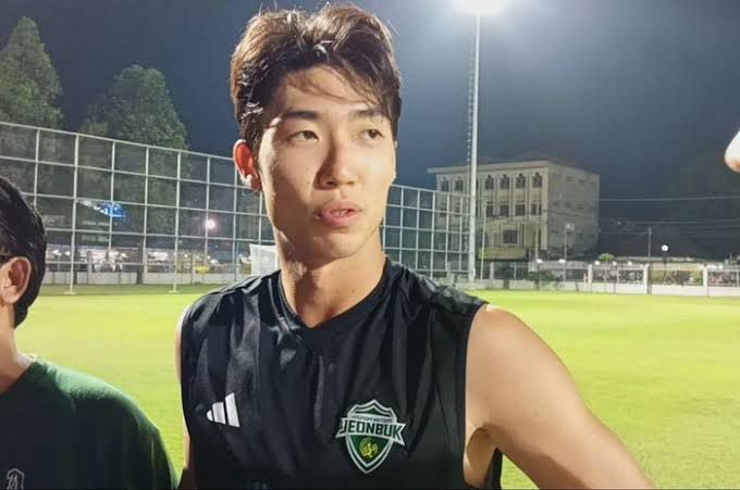 richardias_'s tweet photo. INFO: O Cruzeiro está em conversas com o atacante Tokonku Navara, que está atualmente no Jeonbuk Hyundai.🇰🇷
As negociações não estão avançadas, mas existem conversas. Com a permanência do Cruzeiro na Série A, pode ser que agora tenham novidades nas tratativas.
#cecbdr https://t.co/r21sMdQ5Eb