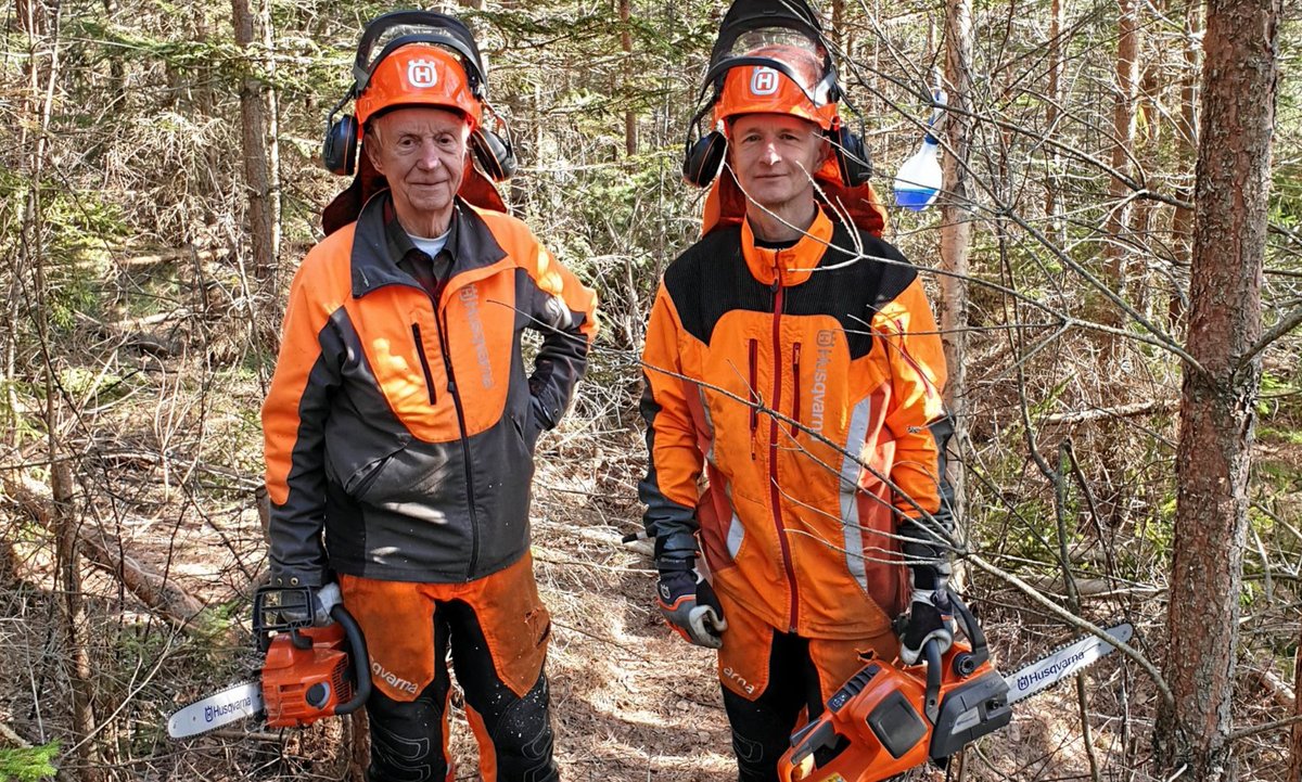 PODD‼️🔥 Har du någon gång funderat kring att investera i skog⁉️🌲 I veckan gästas jag av <a href="/eperjon/">Per Jonasson</a> som driver Skogspodden tillsammans med pappa Bosse (jägmästare sen 1959). Jag vill veta allt om denna "alternativa" investeringsform, vad vill du veta? Skicka med en fråga!