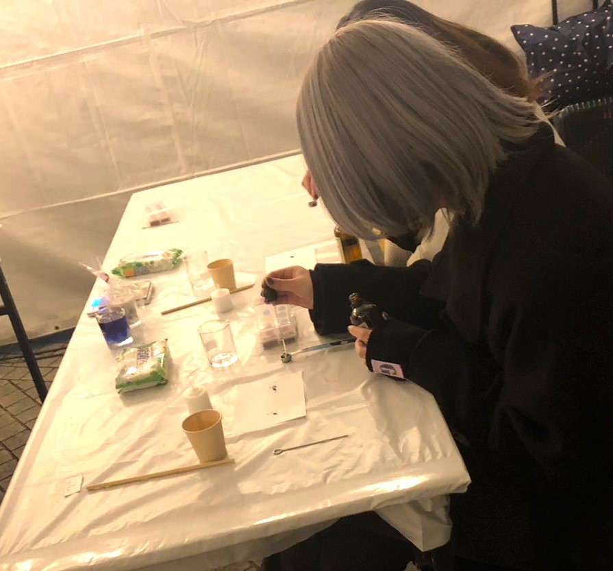 candle_osaka's tweet photo. ★マーブルキャンドル★
 
西梅田公園では、1000円(税込)でグラス入りのマーブルキャンドル作りを開催しています!!
材料がなくなり次第終了なので、興味のある方は早めに足を運んでみてくださいね♪
 
1000000人のキャンドルナイト@OSAKA CITY 22時まで開催中です♪ https://t.co/yx71kha59V