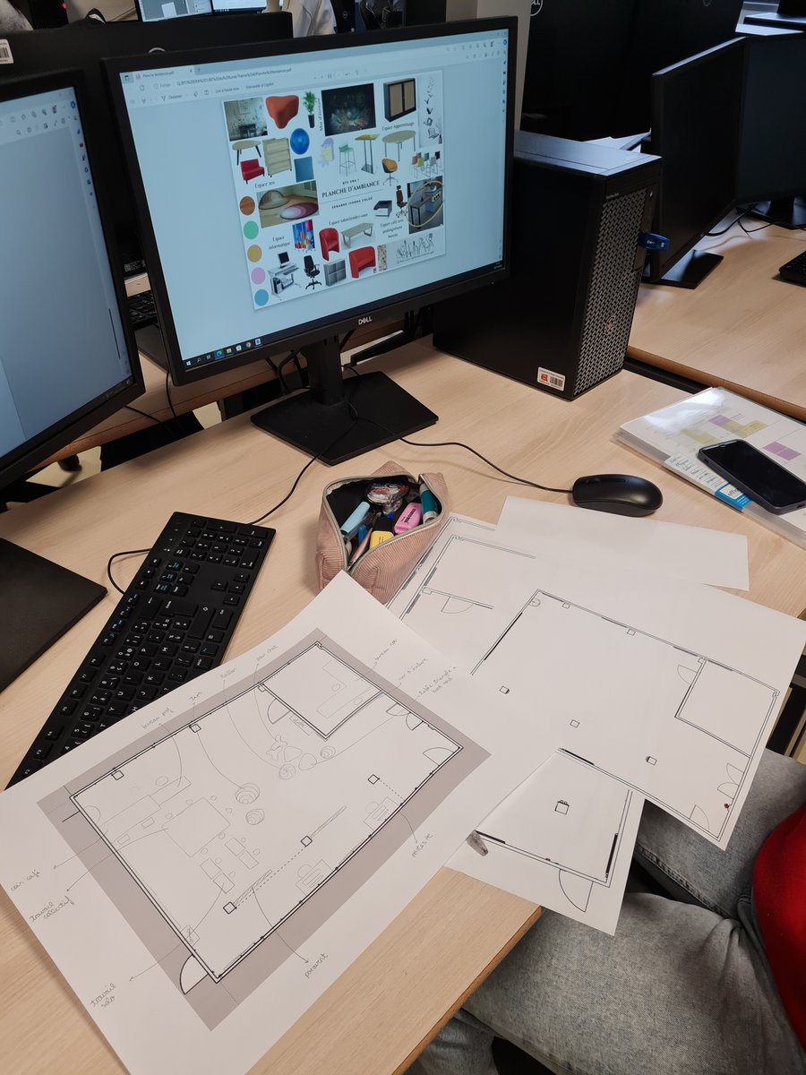 schuman_perret's tweet photo. 20 et 21/11/23 M. Martin Architecte présente via "Gab And Co", de son parcours et son métier. Il a aidé les BTS ERA 1 dans le projet d'agencement de la salle de classe ULIS et accompagné les Terminales STI2D AC dans le cadre des Olympiades SI 2024.
#lposchumanperret
#parcours https://t.co/aN6jKzpJW8