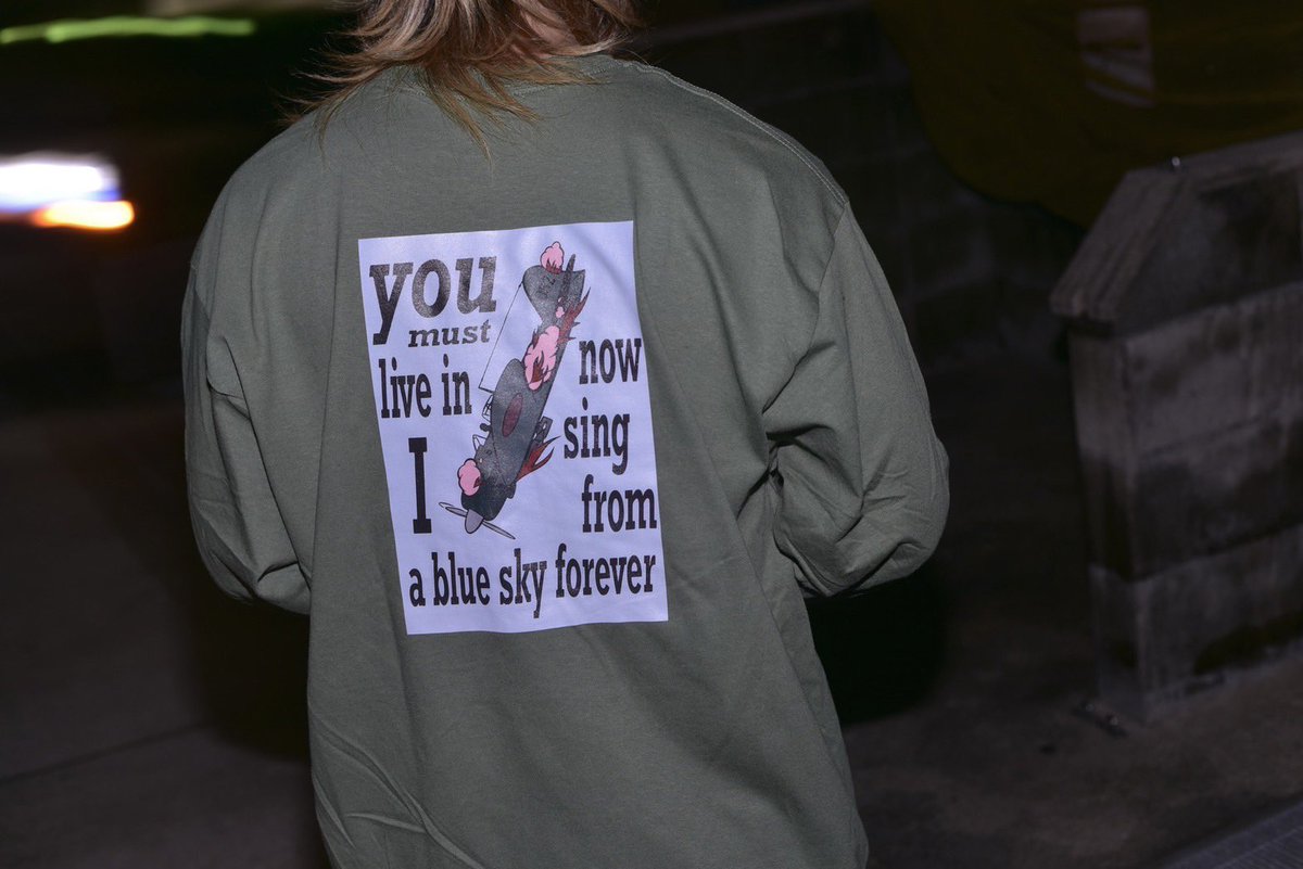 🚨解禁🚨

Kamikaze Long Sleeve
【数量限定】
2023.12.23 limited
price:¥3000
size:L,XL
color:Military Green

12/23 ラストライブ会場限定でロンT販売します！
ゲトってくれ🧚

着用モデル<a href="/EngKnt/">カンタ•デ•ラ•ロッチャ（May Forth）</a> 

ロンT制作<a href="/compare_no/">No compare</a> 
いつもありがとう🫶