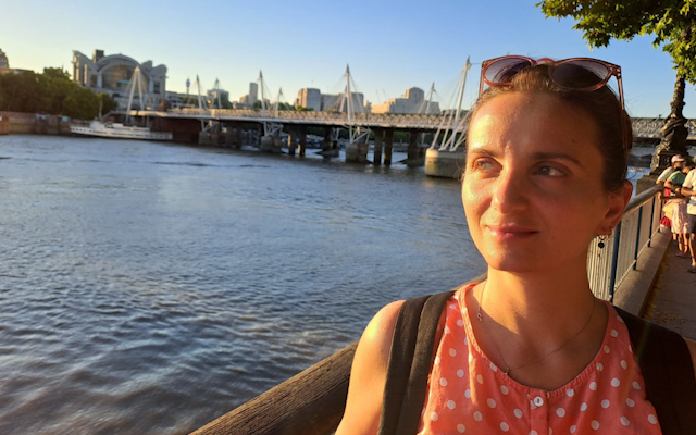 parkinsons_life's tweet photo. In our latest #podcast episode, #sponsored by Bial, Italian neurologist Dr Silvia Rota and Canadian artist Barbara Salsberg Mathews shed light on management strategies for ‘off’ periods and discuss the importance of communication. 

Read more: https://t.co/tSMHCnybu1 #PLpodcast https://t.co/Nph8J5Rdrj