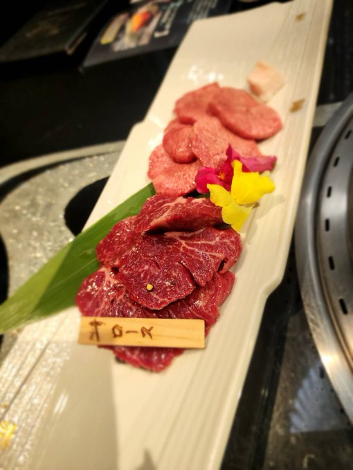 同伴お肉~🍖 今夜の出勤は21時頃になります！✨🍾🥂✨ https://t.co/6qznlC6MIS