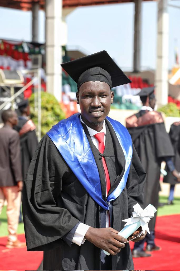 mar_chol's tweet photo. Stepping into a world of endless possibilities, armed with a Bachelor's degree in Biotechnology.
#MyLordJesusnevefails https://t.co/guNP7nccqh