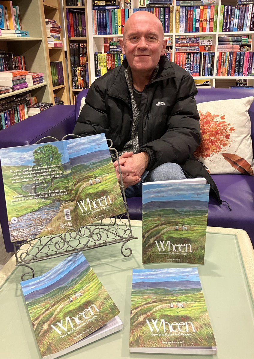 LittleAcornsBks's tweet photo. Lovely to meet Scottish poet #StuartPaterson @StuartPoet while he was in Derry for a series of Ulster-Scot literary events with @culturlanndoire in Nov. Signed copies of his poetry collection #Wren now available from @LittleAcornsBks https://t.co/XEzbXuJOqU