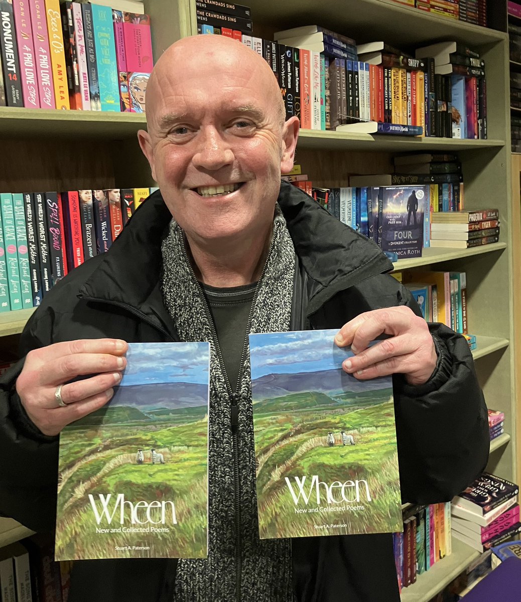 LittleAcornsBks's tweet photo. Lovely to meet Scottish poet #StuartPaterson @StuartPoet while he was in Derry for a series of Ulster-Scot literary events with @culturlanndoire in Nov. Signed copies of his poetry collection #Wren now available from @LittleAcornsBks https://t.co/XEzbXuJOqU