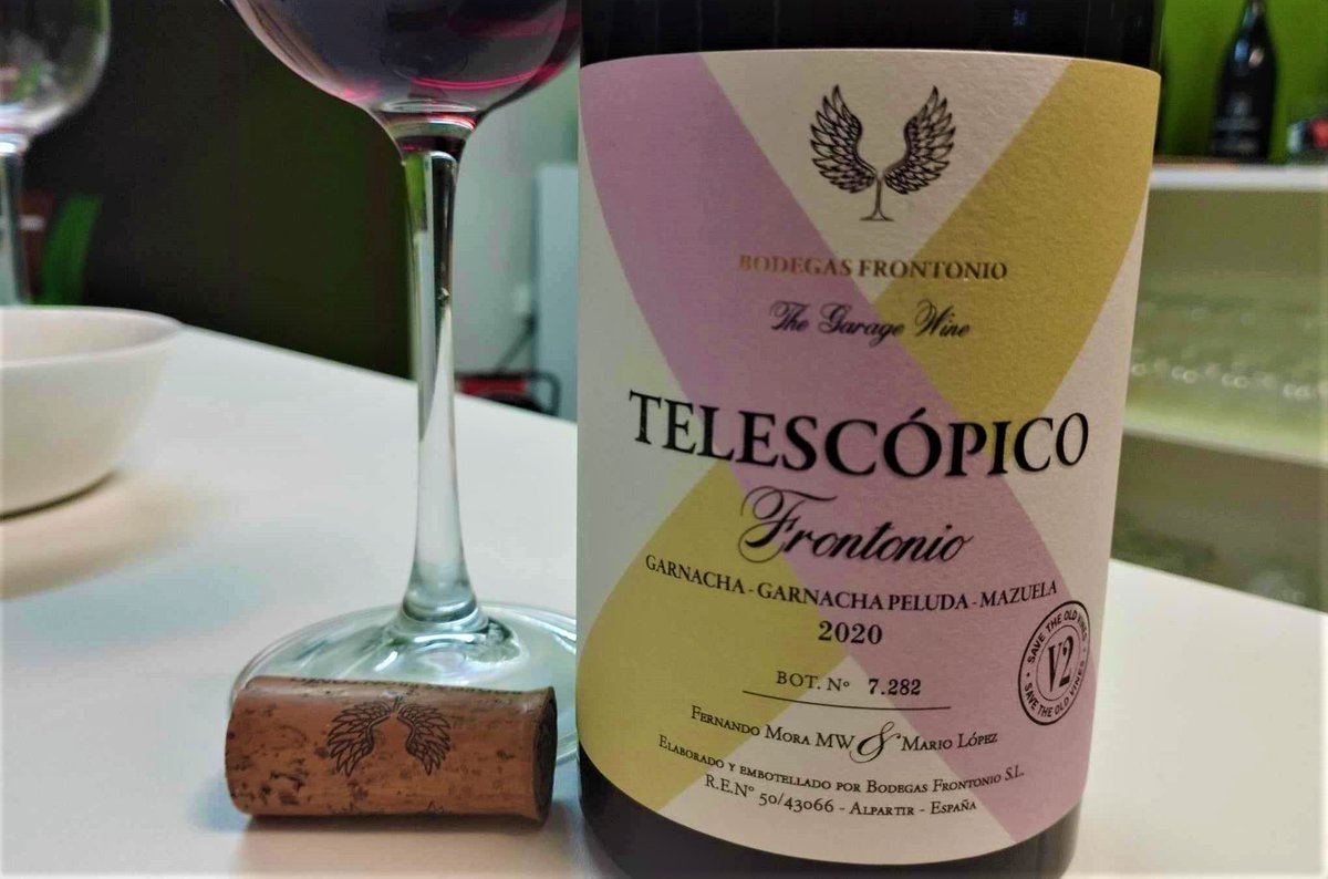 Sobrelias_'s tweet photo. Frontonio Telescópico 2020 #vino by #BodegasFrontonio #wine #winelover #Valdejalon #wein #vin #vini
😍🍷 https://t.co/i4Ko9EjjPN https://t.co/17TzGY214y