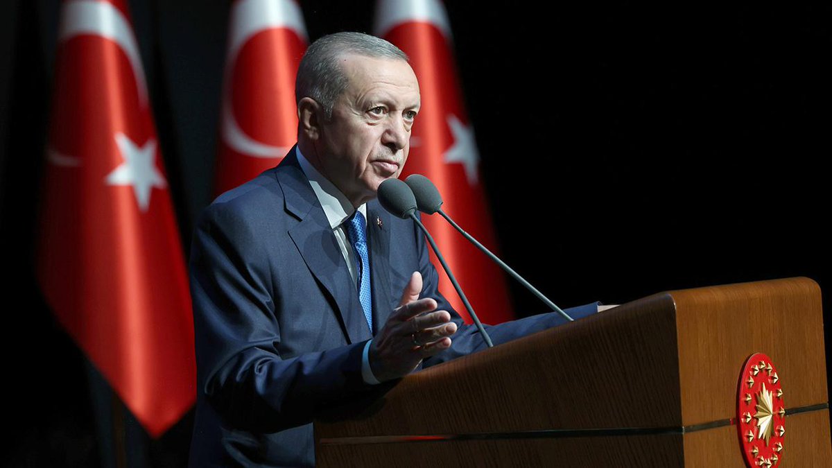 #BREAKING Turkish President Erdogan says Israel would pay a big price if it targets Hamas officials in Türkiye:

If they dare to take such a step against Türkiye, against the Turks, they will be condemned to pay the price for it, never to be able to straighten their backs again.