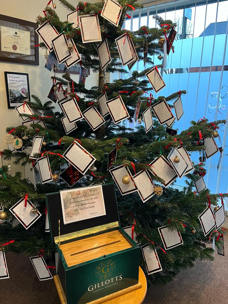 🎄 Doesn't she look beautiful?! Here is the stunning tree with your messages for loved ones that is on display at our Eastwood branch.

#Christmas #christmasappeal #griefandloss #griefsupport