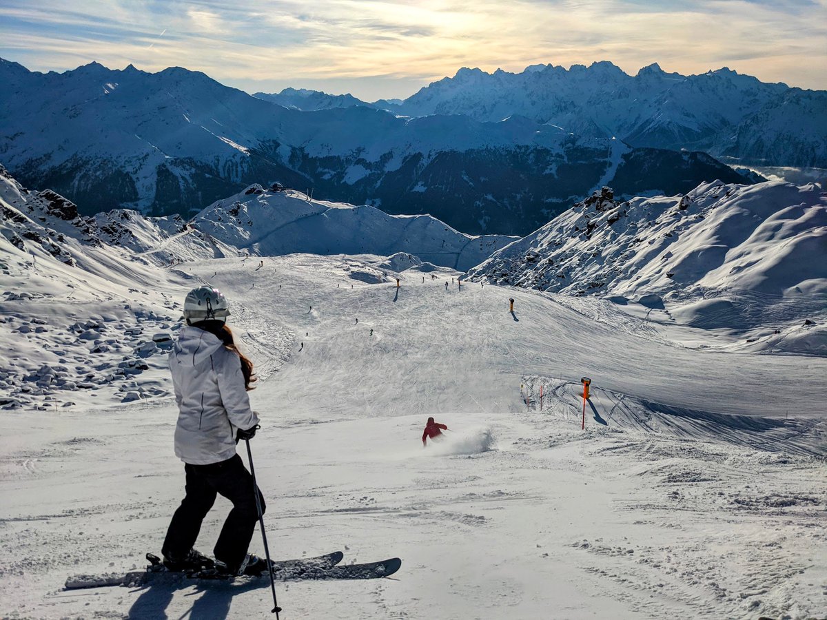 stackhodler's tweet image. Nobody talks about the #Bitcoin existential crisis.

If you hodl long enough, you'll eventually start to add your annual salary to your net worth in a month.

Then you add it in a day. 

And then in a single hourly candle.

By that point your relationship to your work and money…