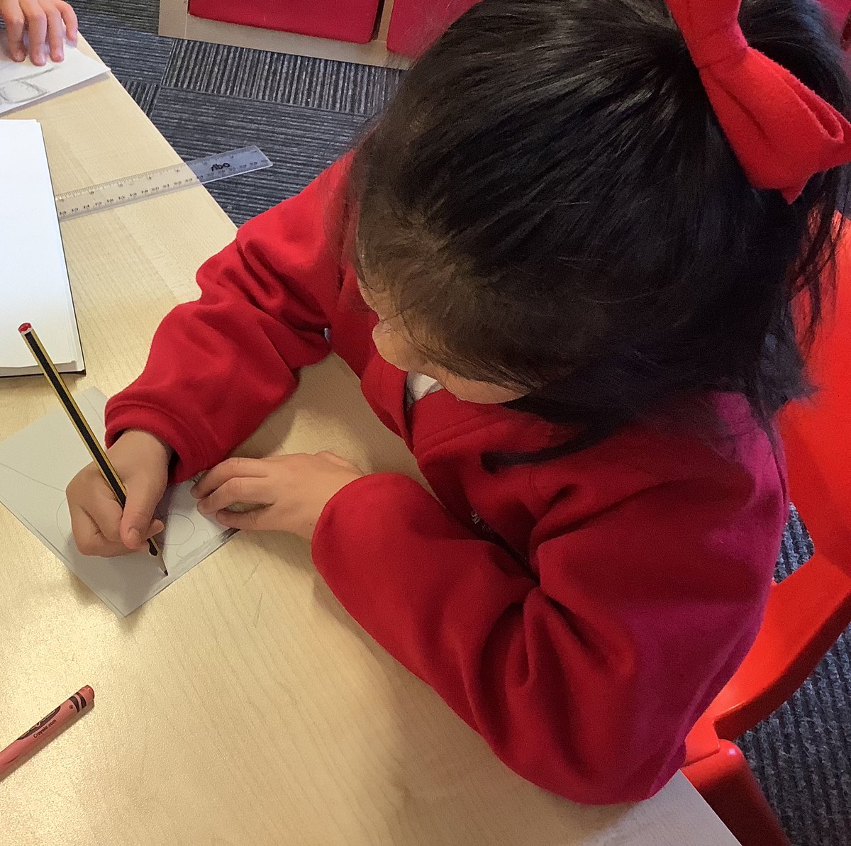 StPhilipsY2C's tweet photo. This week in Art we are making positive and negative prints. We absolutely loved it. @StPhilipCEAP #teamstphilips https://t.co/isTfpgbr8G